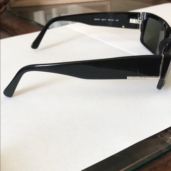 prada spr07f sunglasses